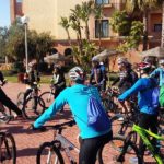 Grupo en bicicleta con Aventura Rumbo Sur