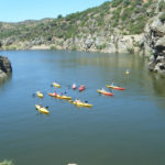 Grupo de kayaks en Huelva