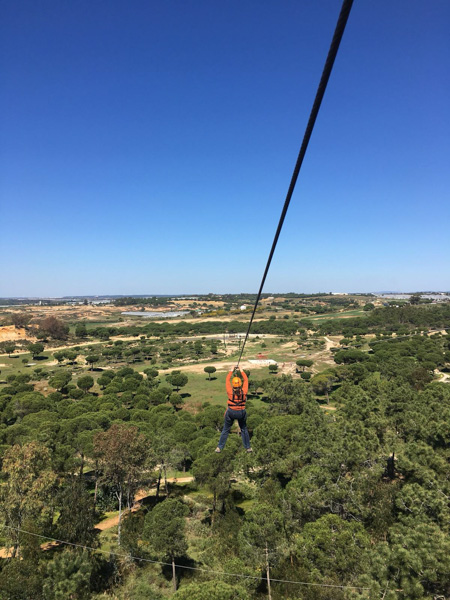Vista aérea desde tirolina en Andévalo