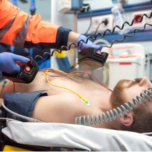 ASISTENCIA-PRIMEROS-AUXILIOS-DESFIBRILADORES